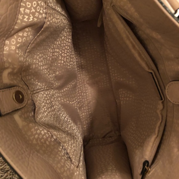 Kate Spade large perforated style shoulder bag - Picture 2 of 4